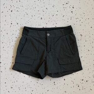 💘 ATHLETA - CARGO TREKKIE SHORTS